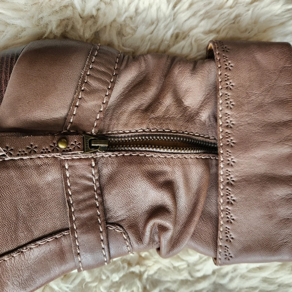 Fossil authentic ankle